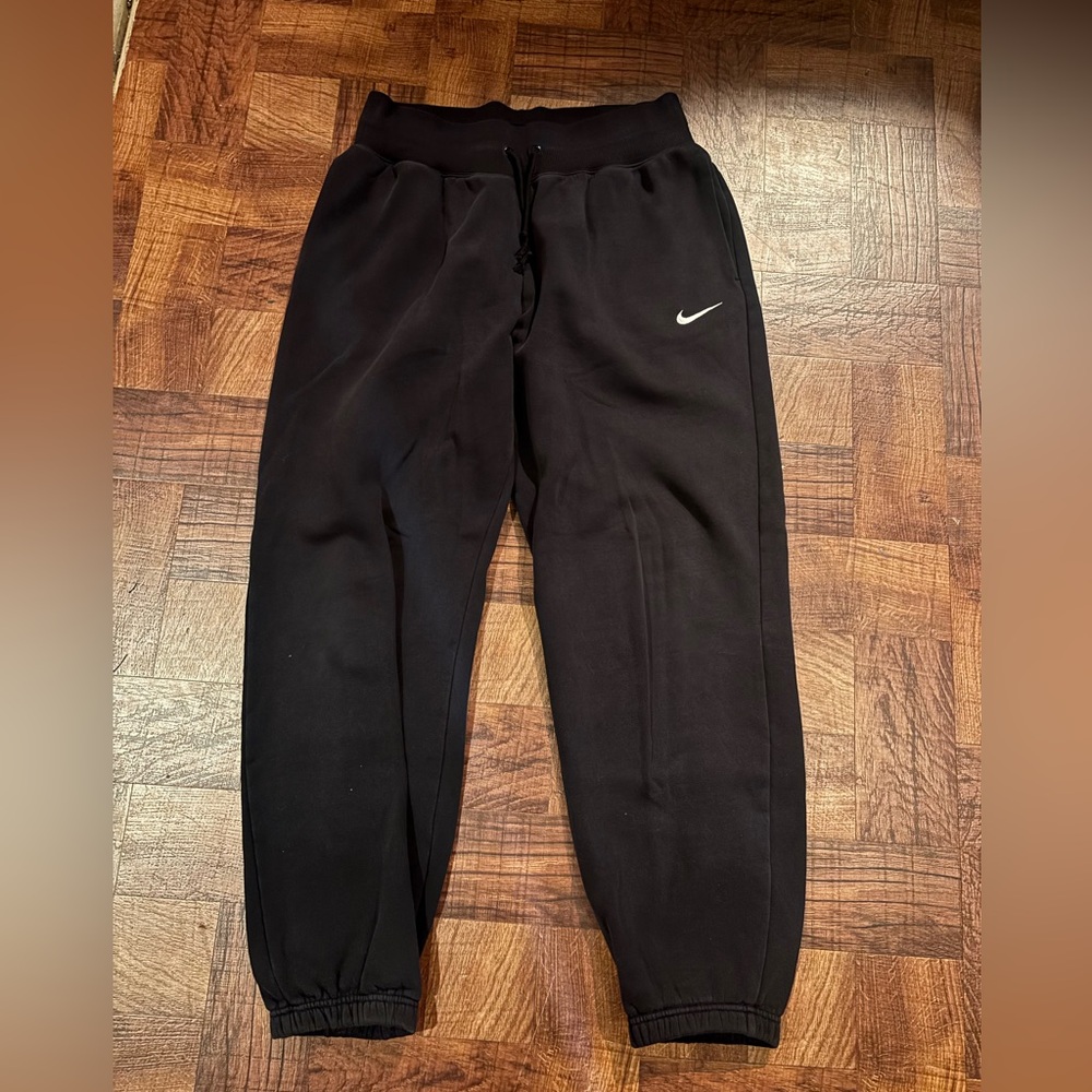 Women’s Nike Phoenix Fleece High-Waisted Oversized Sweatpants
